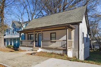 Building Photo - 698 Garibaldi St SW