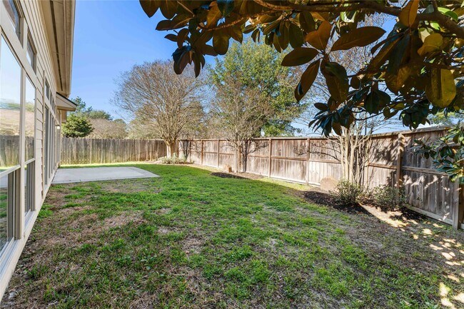 Building Photo - 1602 Eden Meadows Dr