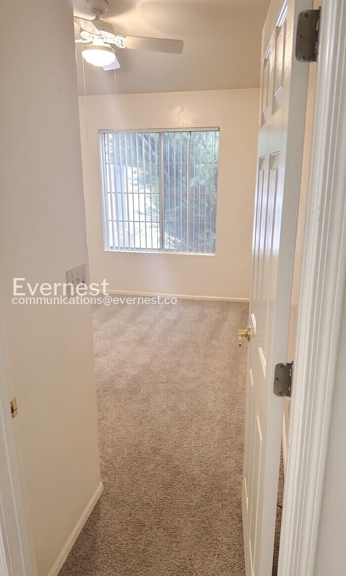 Building Photo - 931 W Antelope Creek Way
