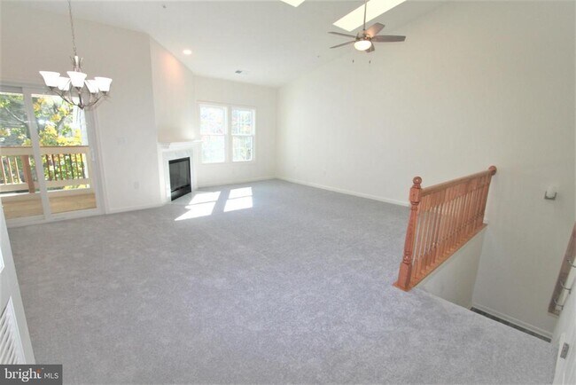 Building Photo - 14225 Jib St