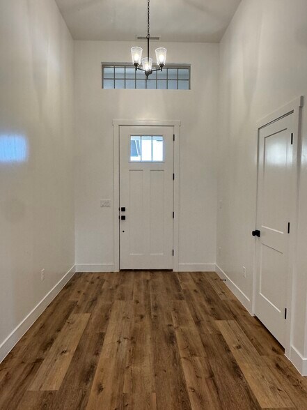 Building Photo - 1603 E Dihedral Dr