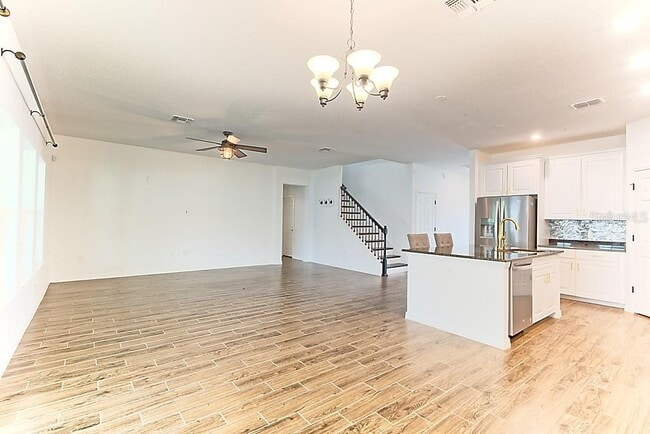 Building Photo - 3305 Stonewyck St