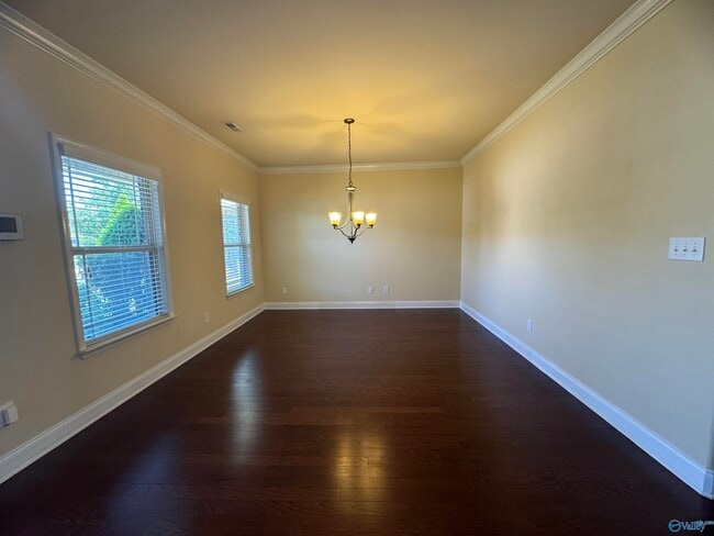 Building Photo - 475 E Mossyleaf Dr SW