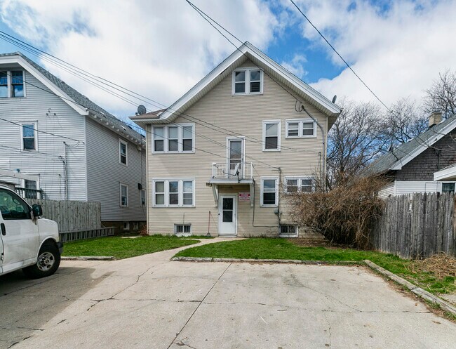 Building Photo - 2972 N 50th St