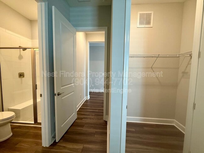 Building Photo - 10682 Aventura Dr