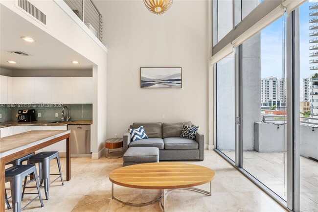 Plenty of Natural Light - 1050 Brickell Ave