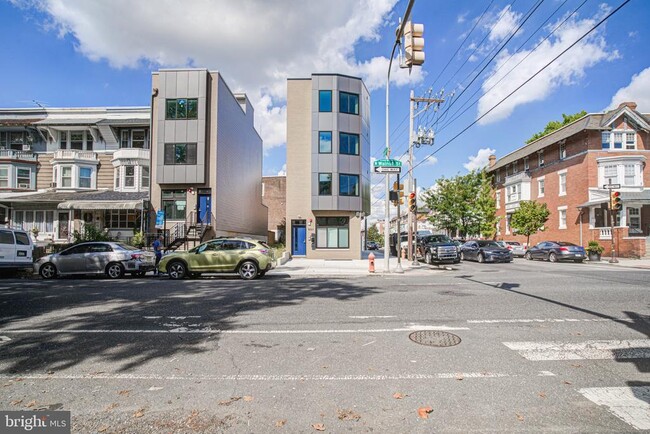 Building Photo - 540 S 52nd St