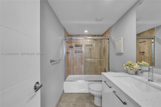 Building Photo - 3161 S Ocean Dr