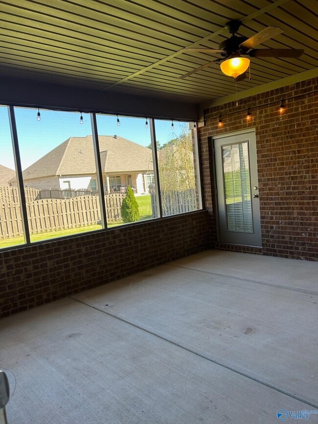 Building Photo - 152 Shalerock Dr