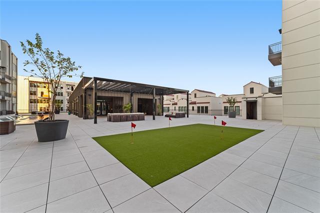 Building Photo - 1900 S Ervay St