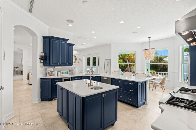 Building Photo - 133 Windemere Pl