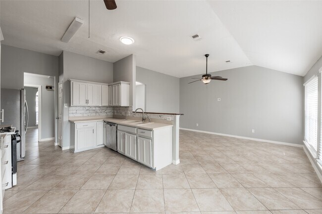 Building Photo - 6307 Pleasant Stream Dr