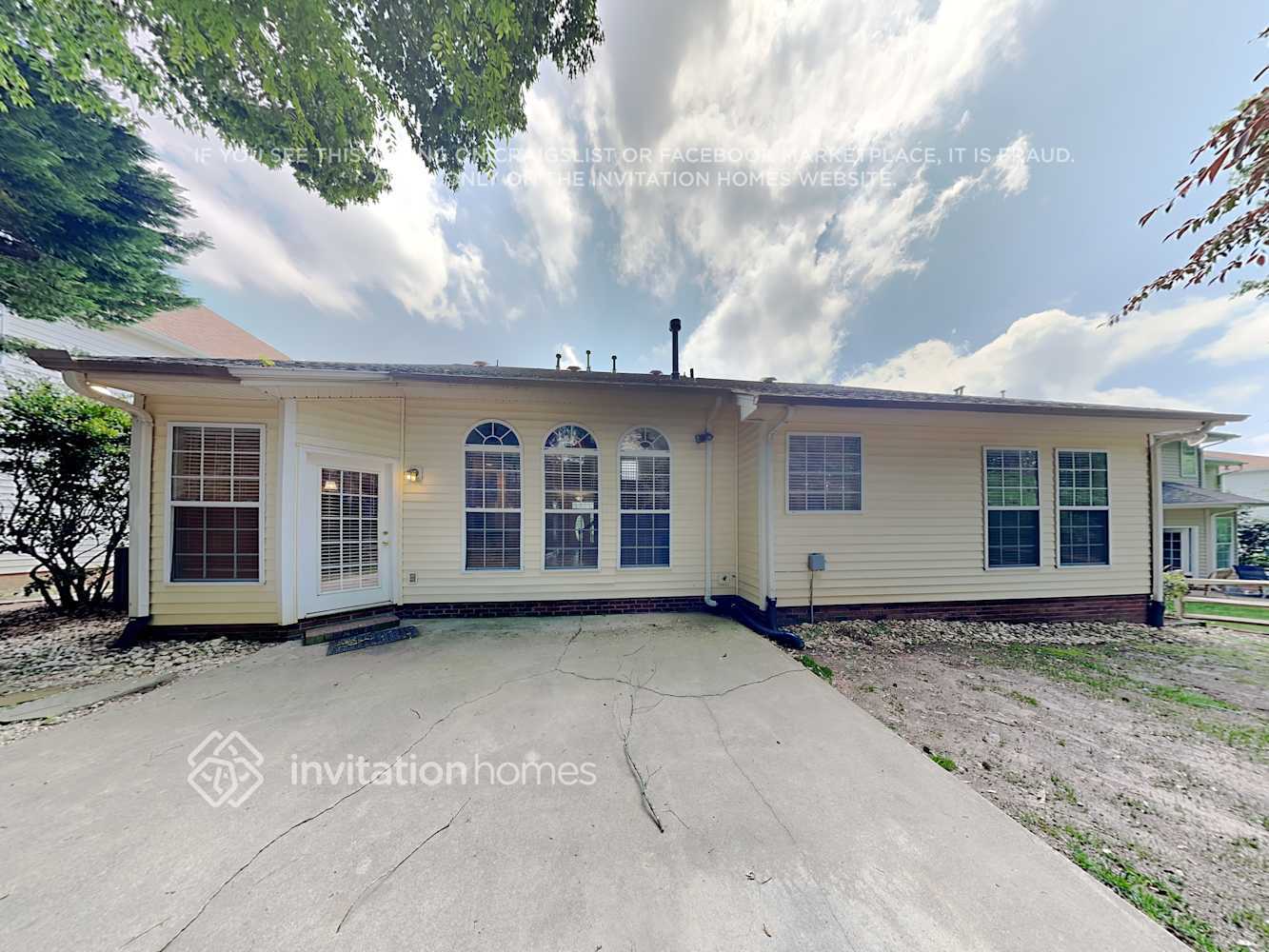 Building Photo - 6800 Charter Hills Rd