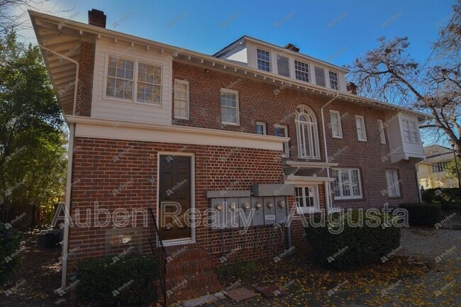 Building Photo - 239 Greene St