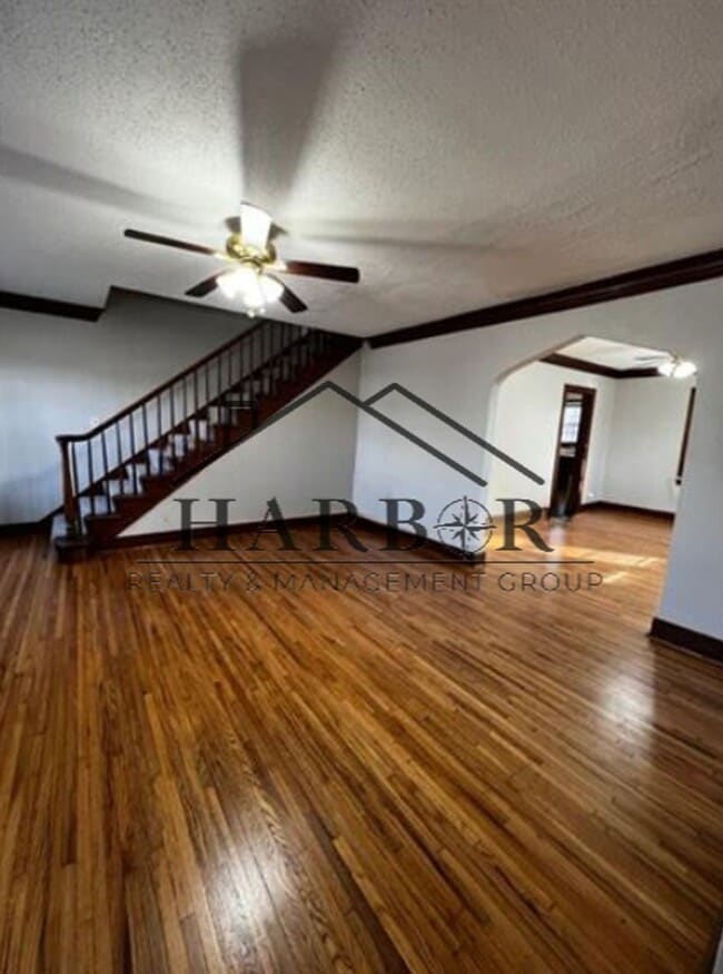 Building Photo - 1st Avenue SW Duplex