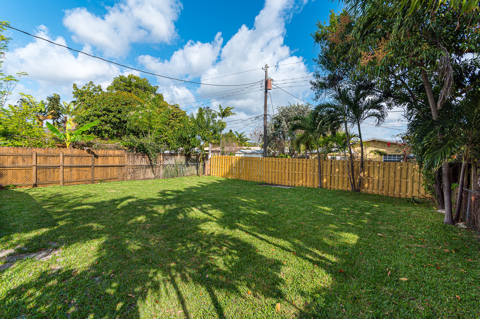 Building Photo - 233 SW 21st St