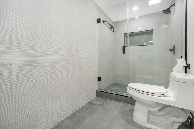 Building Photo - 1201 S Ocean Dr