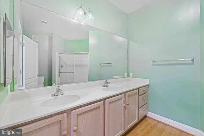 Building Photo - 5910 Great Star Dr