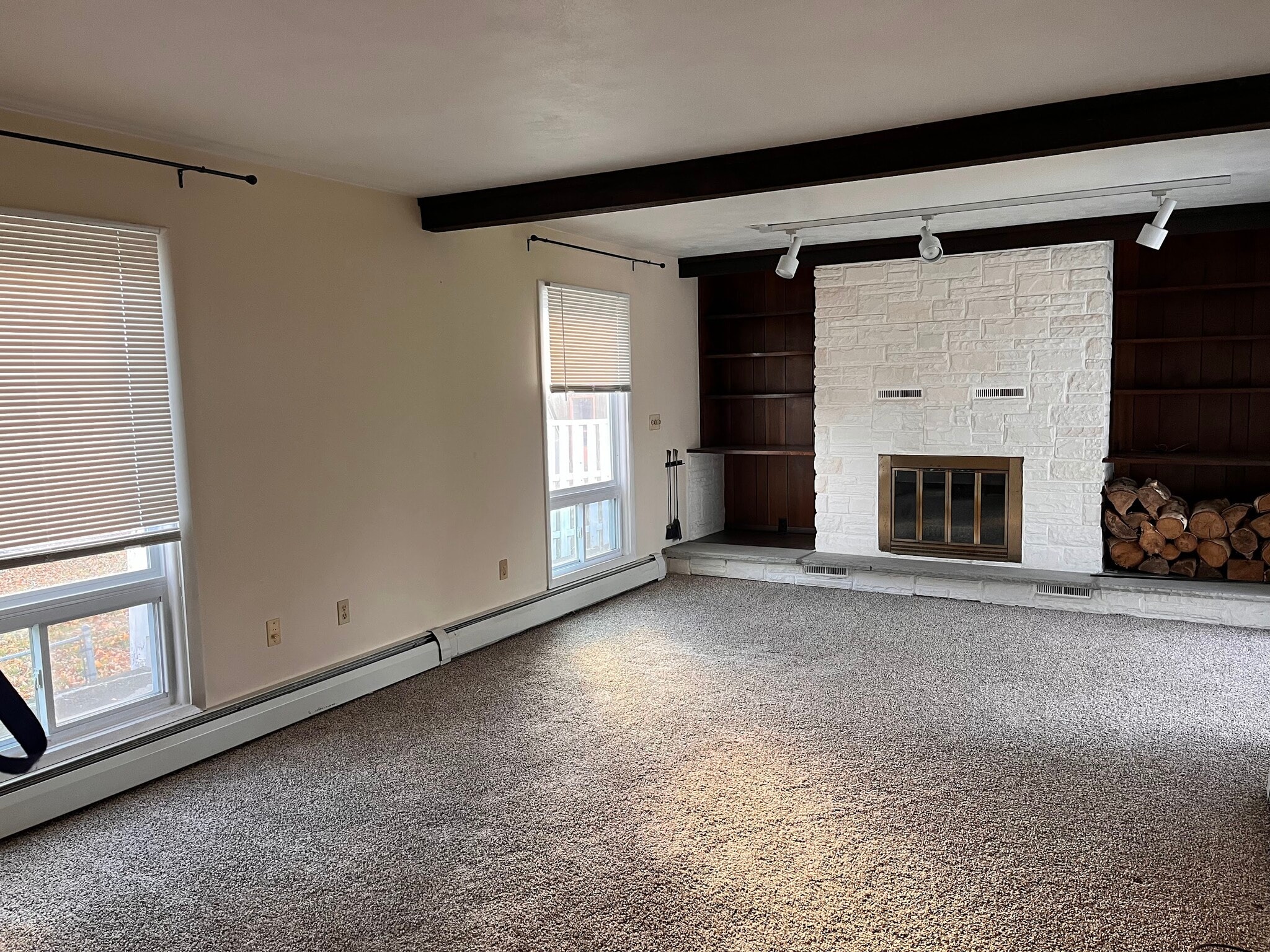 Family Room - 39 Baylis St