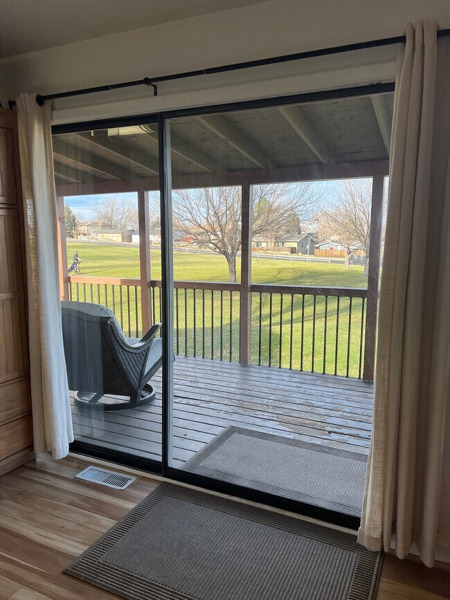 Building Photo - 206 Cypress Cir