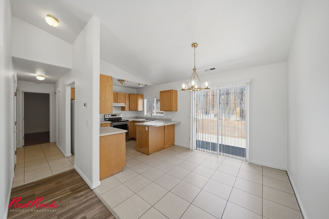 Building Photo - 1058 N 1340 W Cir