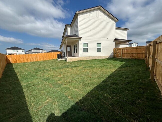 Building Photo - 515 Whirlaway Dr