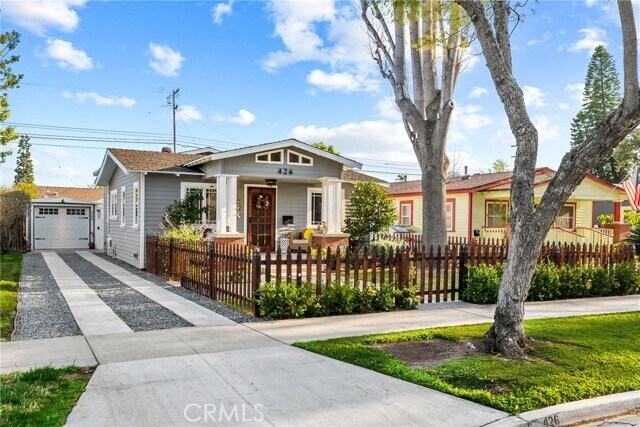 Building Photo - 426 Jacaranda Pl