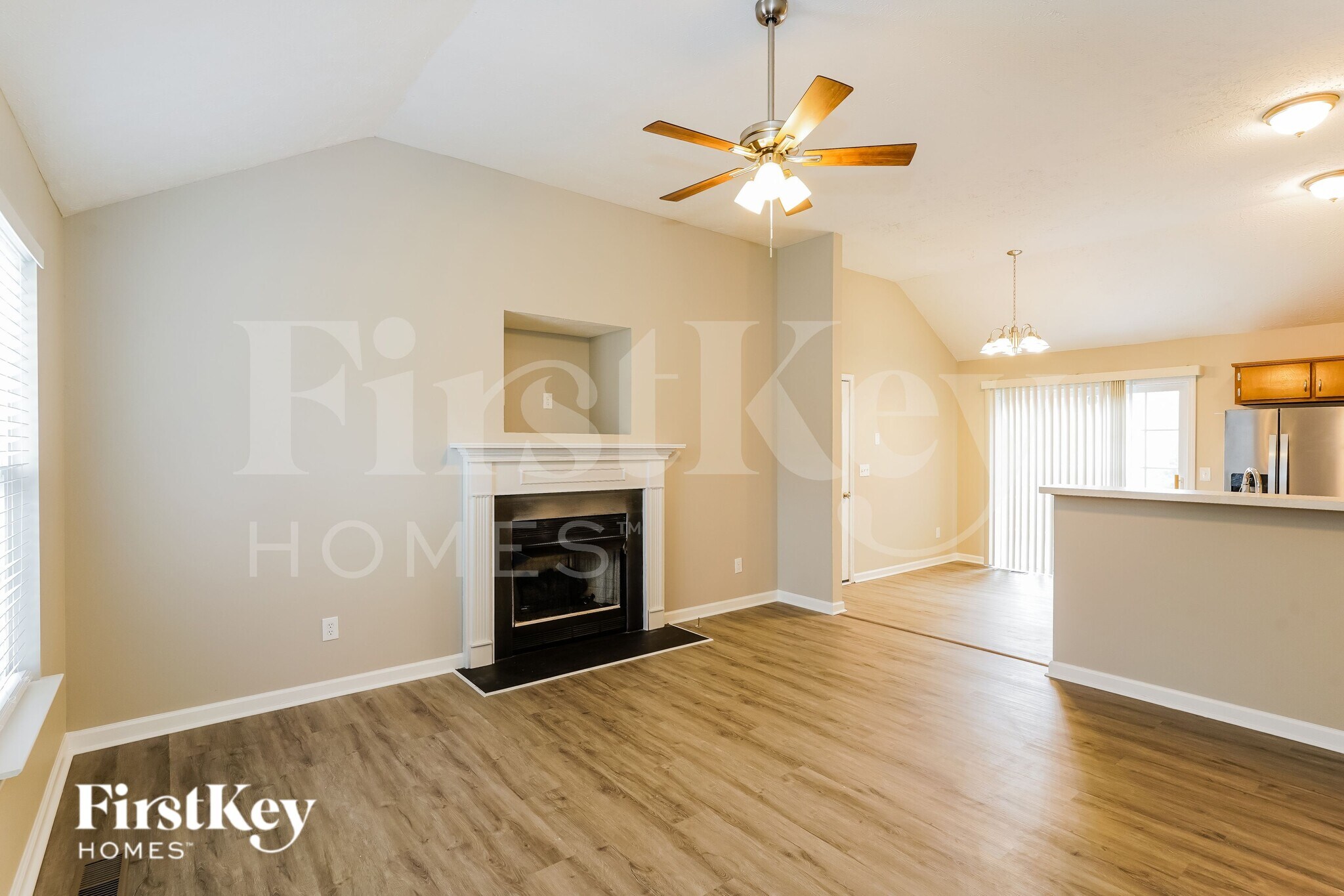 Building Photo - 112 SADDLESTONE Ct S