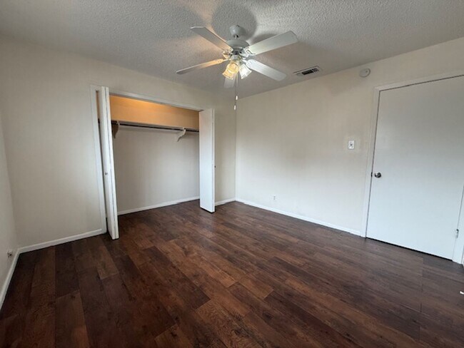 Building Photo - 110 Merlin Rd