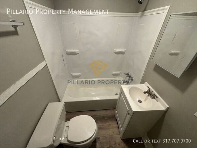 Building Photo - 711 W 22nd St