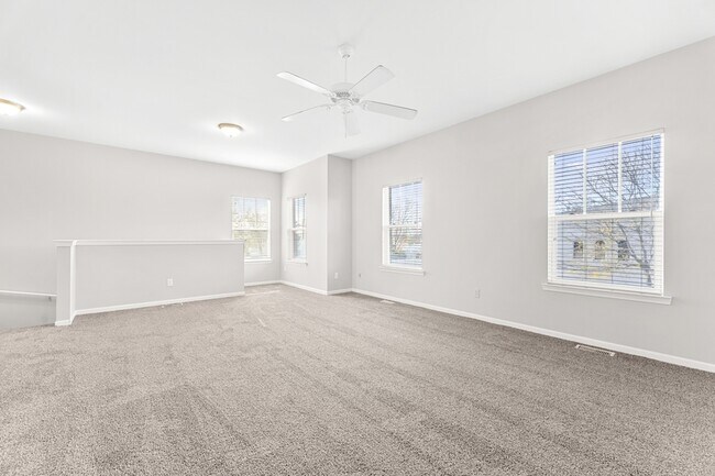 Building Photo - 2885-2885 5th St