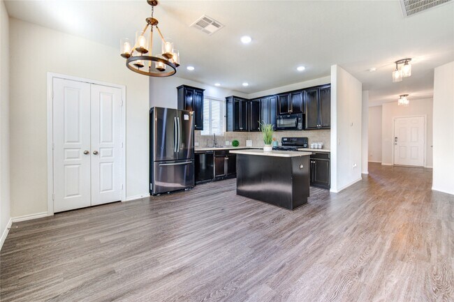 Building Photo - 5027 Brewcastle Ln