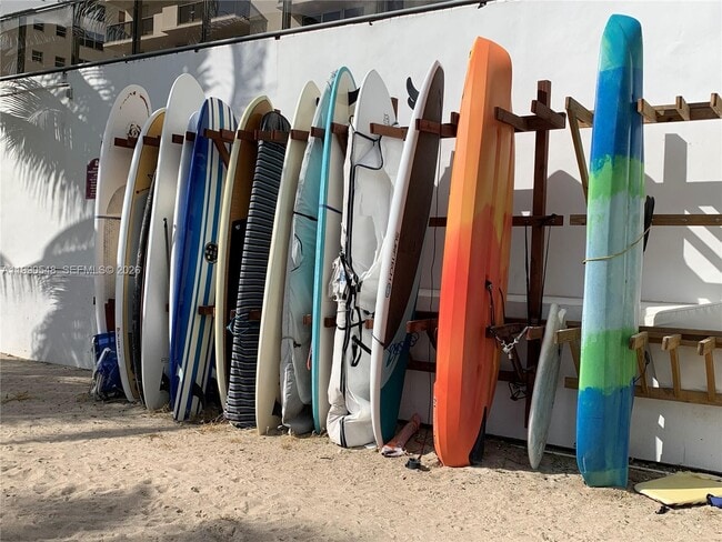 Building Photo - 6039 Collins Ave