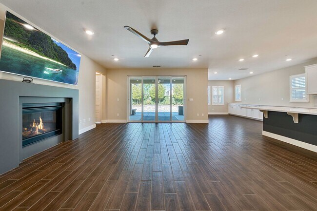 Building Photo - Folsom Ranch Gem – Newer 3BR Single-Story ...