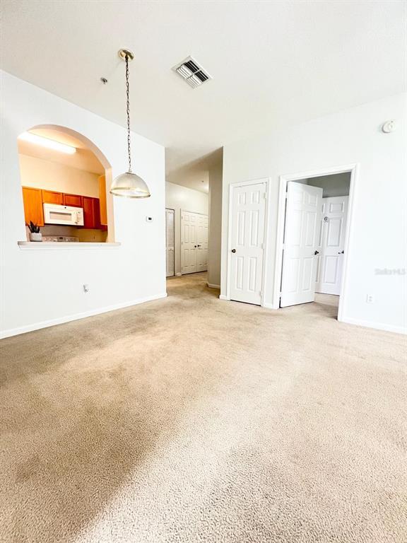 Building Photo - 8101 Coconut Palm Way