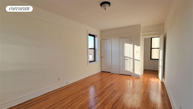 Building Photo - 150 95th St