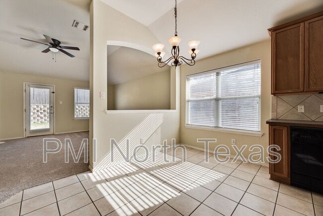 Building Photo - 2721 Lone Ranger Tr