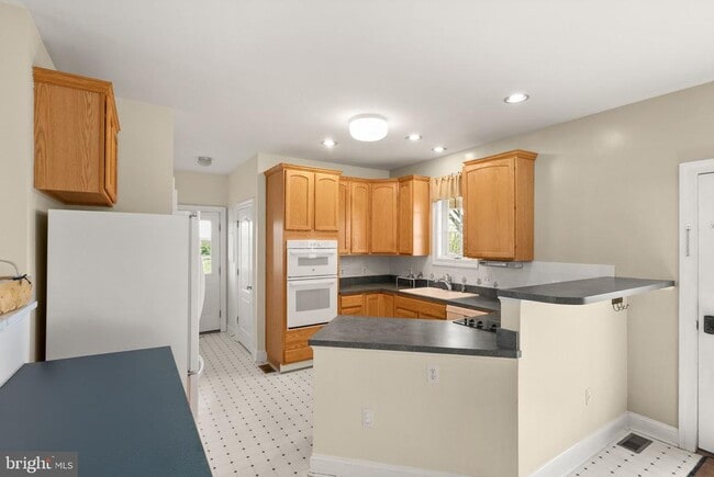 Building Photo - 943 Castle Rock Ln