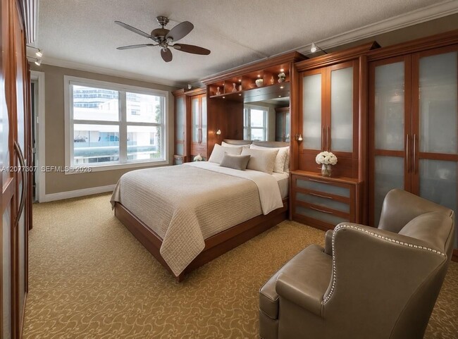Building Photo - 9511 Collins Ave