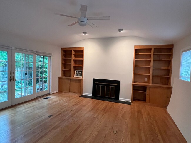 Building Photo - 4br 3.5ba home in Chevy Chase MD