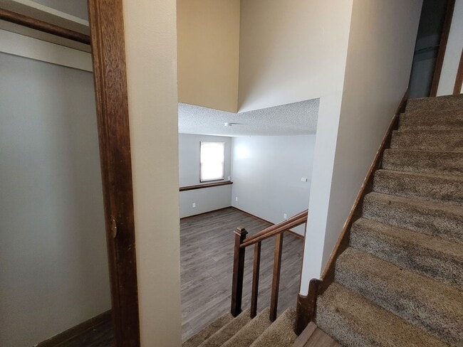 Building Photo - 1761-1763 E Lacona Avenue