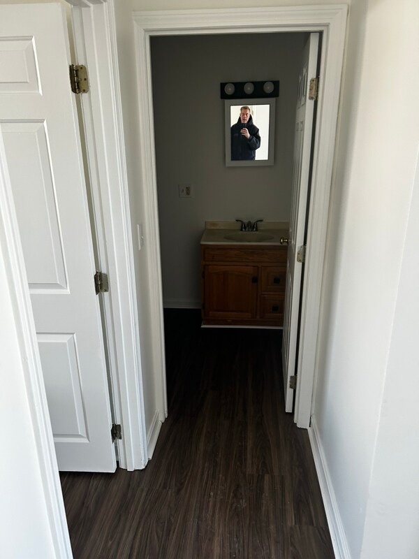 Building Photo - 533 Middle St