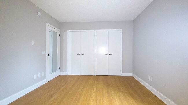 Building Photo - **CONCESSION IS APPLIED ON THE LAST MONTH OF A 12 MONTH LEASE**