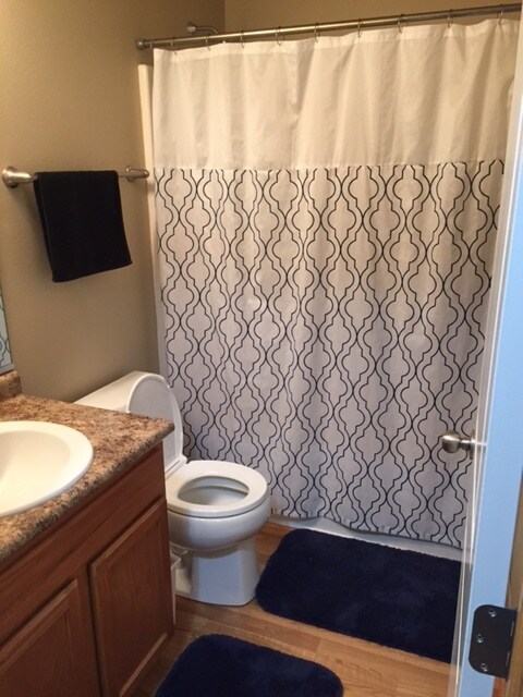 Bathroom - 383 NE Sandalwood
