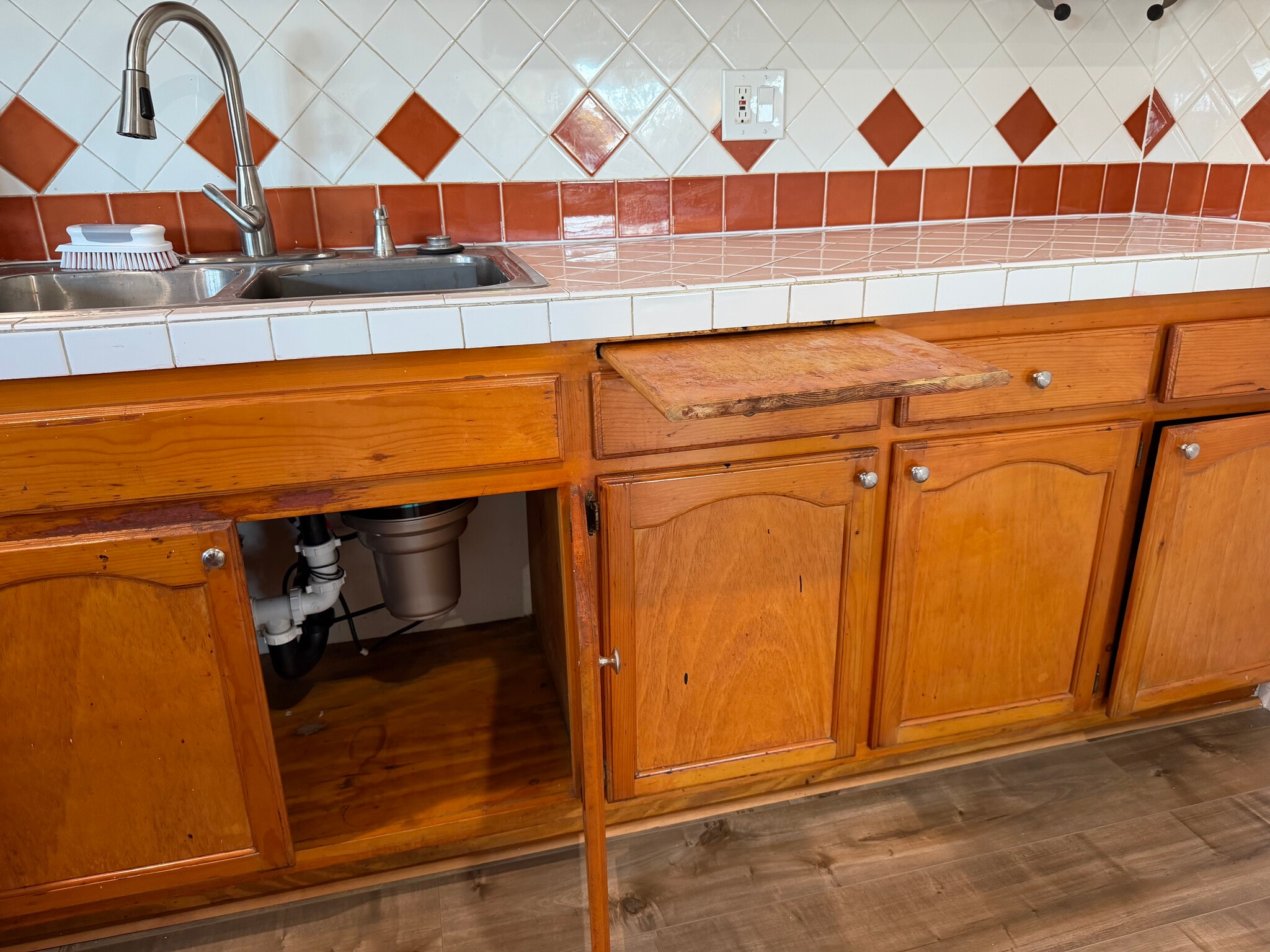 Building Photo - 12621 Victoria Ave