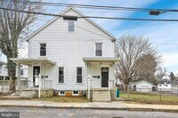 Building Photo - Coming Soon - Charming 3 Bedroom, 1 Bath H...