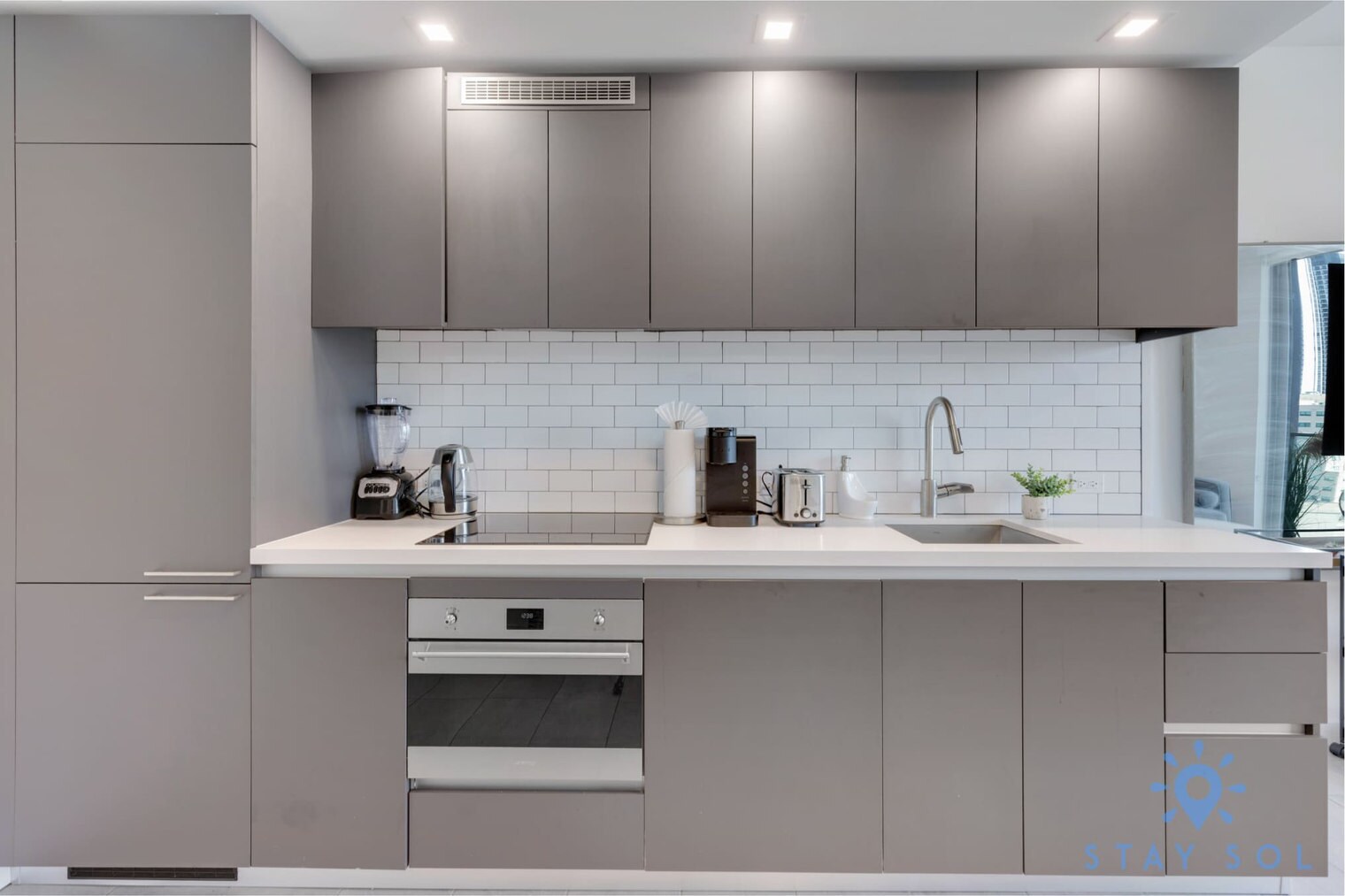 Building Photo - 227 NE 2nd St