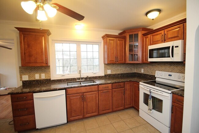 Building Photo - 218 Thurber Ave
