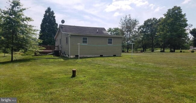 Building Photo - 9662 Teffeteller Ln