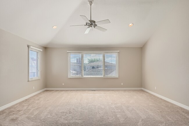 Building Photo - 247 S Garfield St